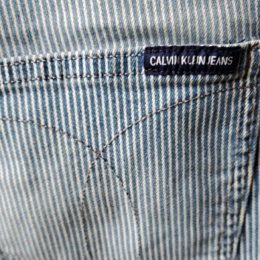 Calvin Klein Blue Pinstripe Jean Shorts Casual Denim Style - Picture 9 of 11